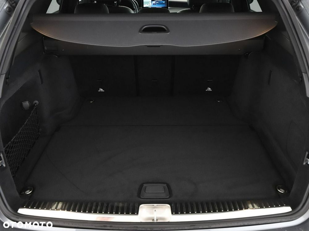 Mercedes-Benz Klasa C 200 4Matic 9G-TRONIC AMG Line - 21