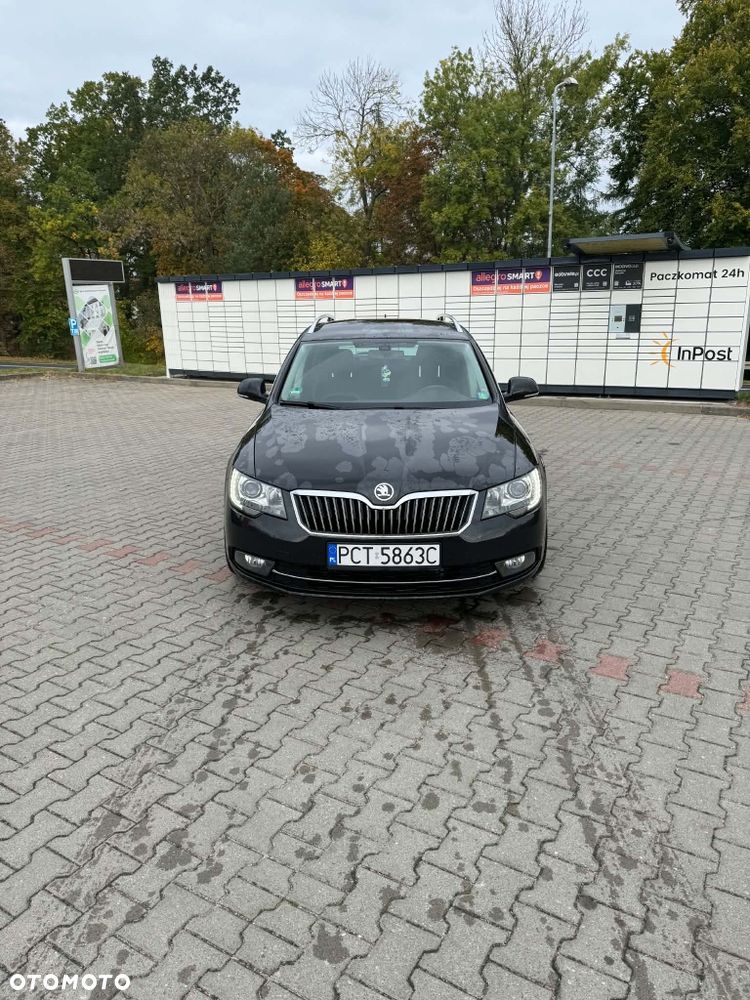 Skoda Superb 2014 photo 4