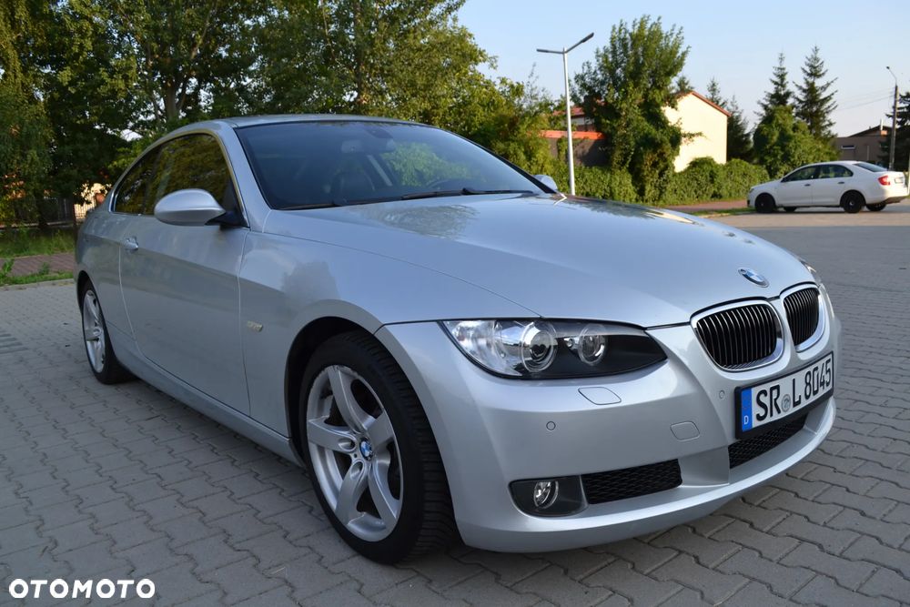 BMW Seria 3 325i - 5