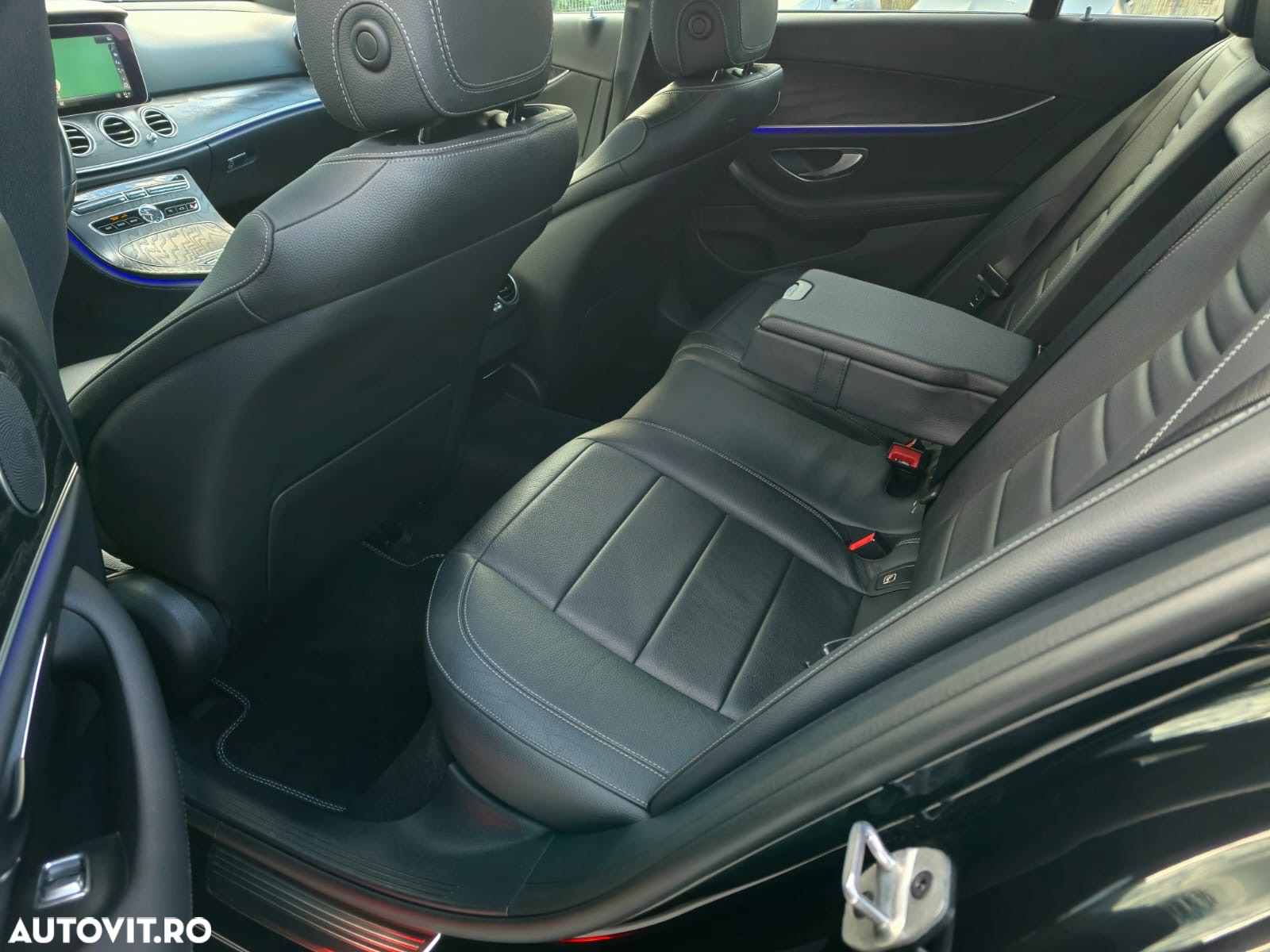 Mercedes-Benz E 220 d 9G-TRONIC Exclusive - 34
