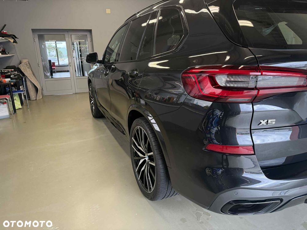BMW X5 M50i - 8