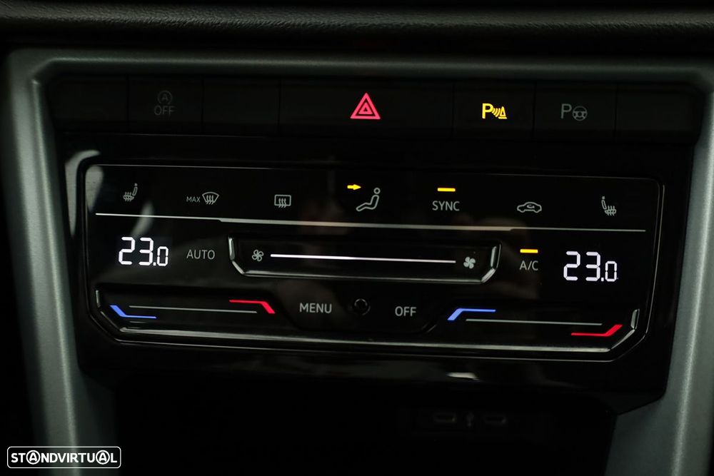 VW T-Roc 1.0 TSI - 12