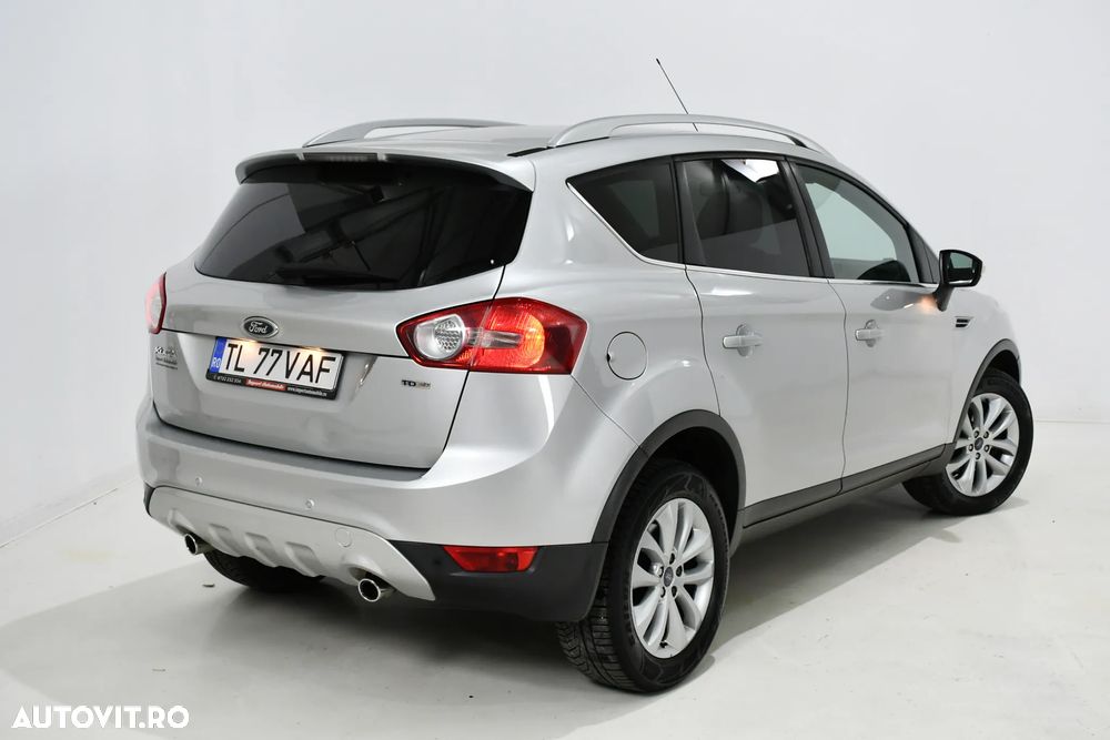 Ford Kuga - 11