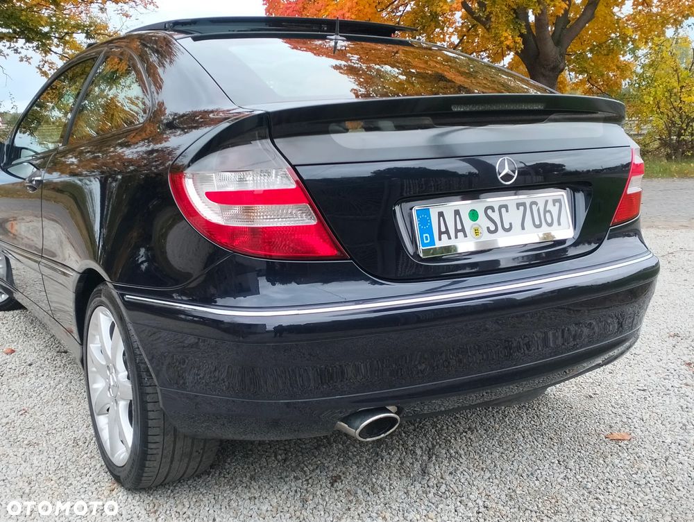 Mercedes-Benz Klasa C 180 Kompressor Sportcoupe Automatik Sport Edition - 22