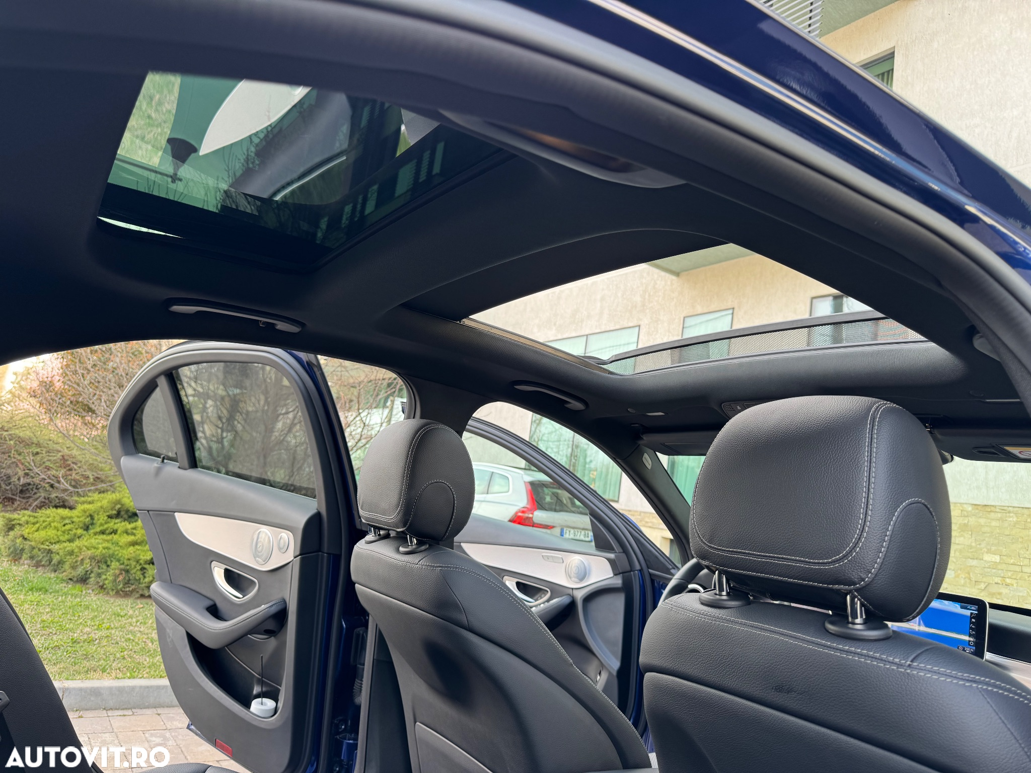 Mercedes-Benz C 220 d 4Matic T 9G-TRONIC - 28