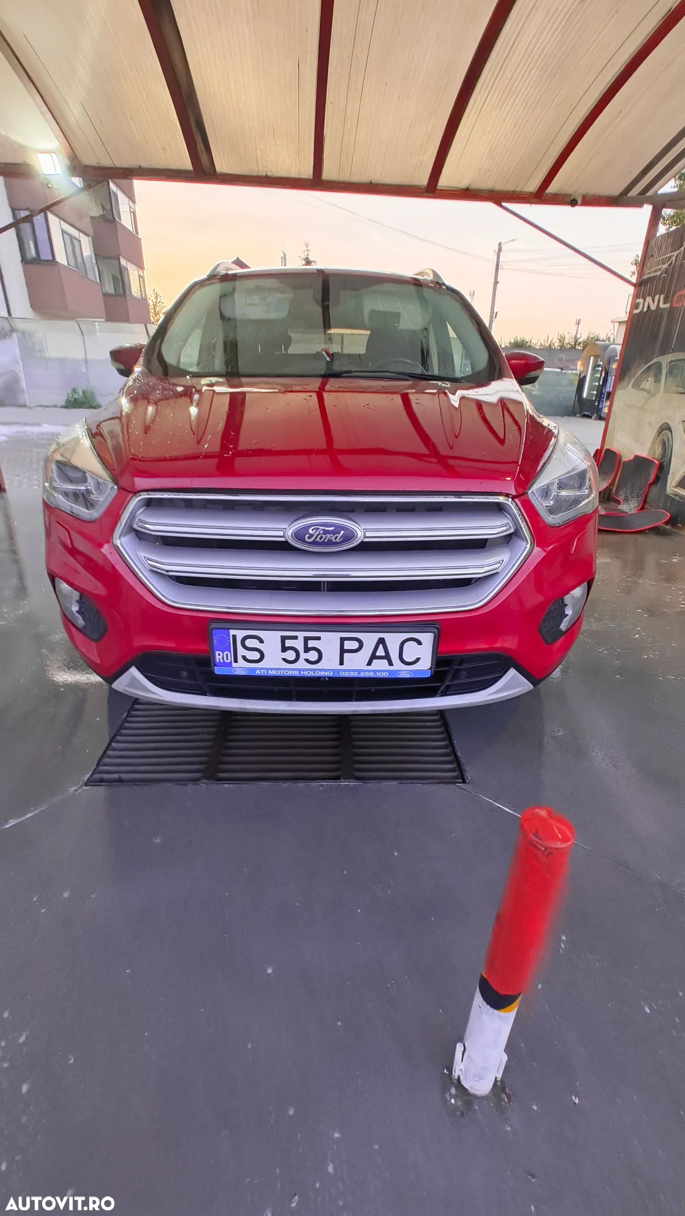 Ford Kuga 2.0 TDCi 4WD Powershift Titanium - 1