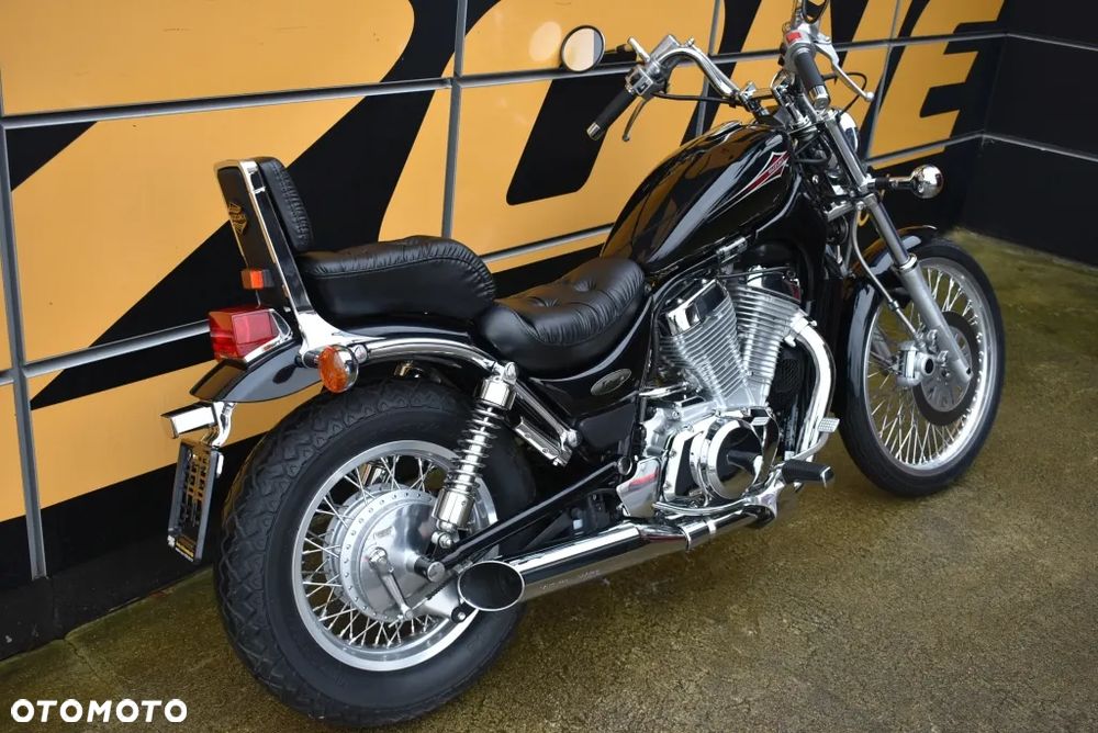 Suzuki Intruder - 4