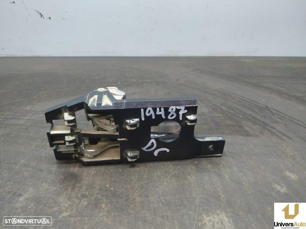 MANIPULO INTERIOR FRONTAL DIREITO KIA SPORTAGE 2007 -826131F000 - 1