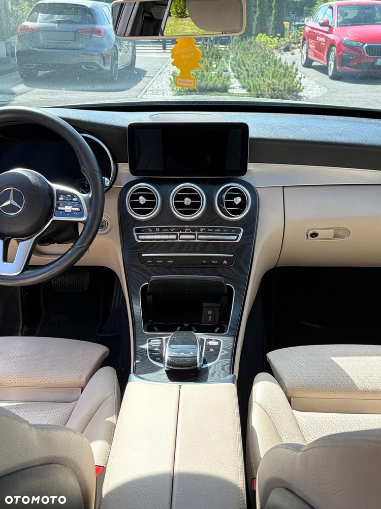 Mercedes-Benz Klasa C 180 9G-TRONIC - 16