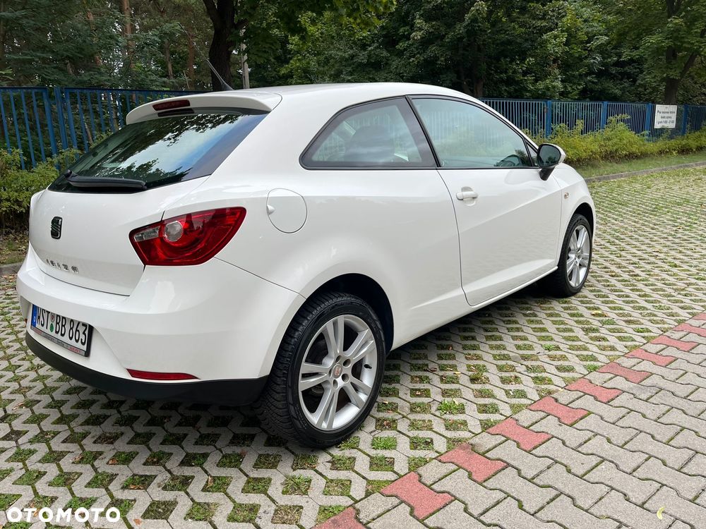 Seat Ibiza SC 1.6 16V DSG Style - 3