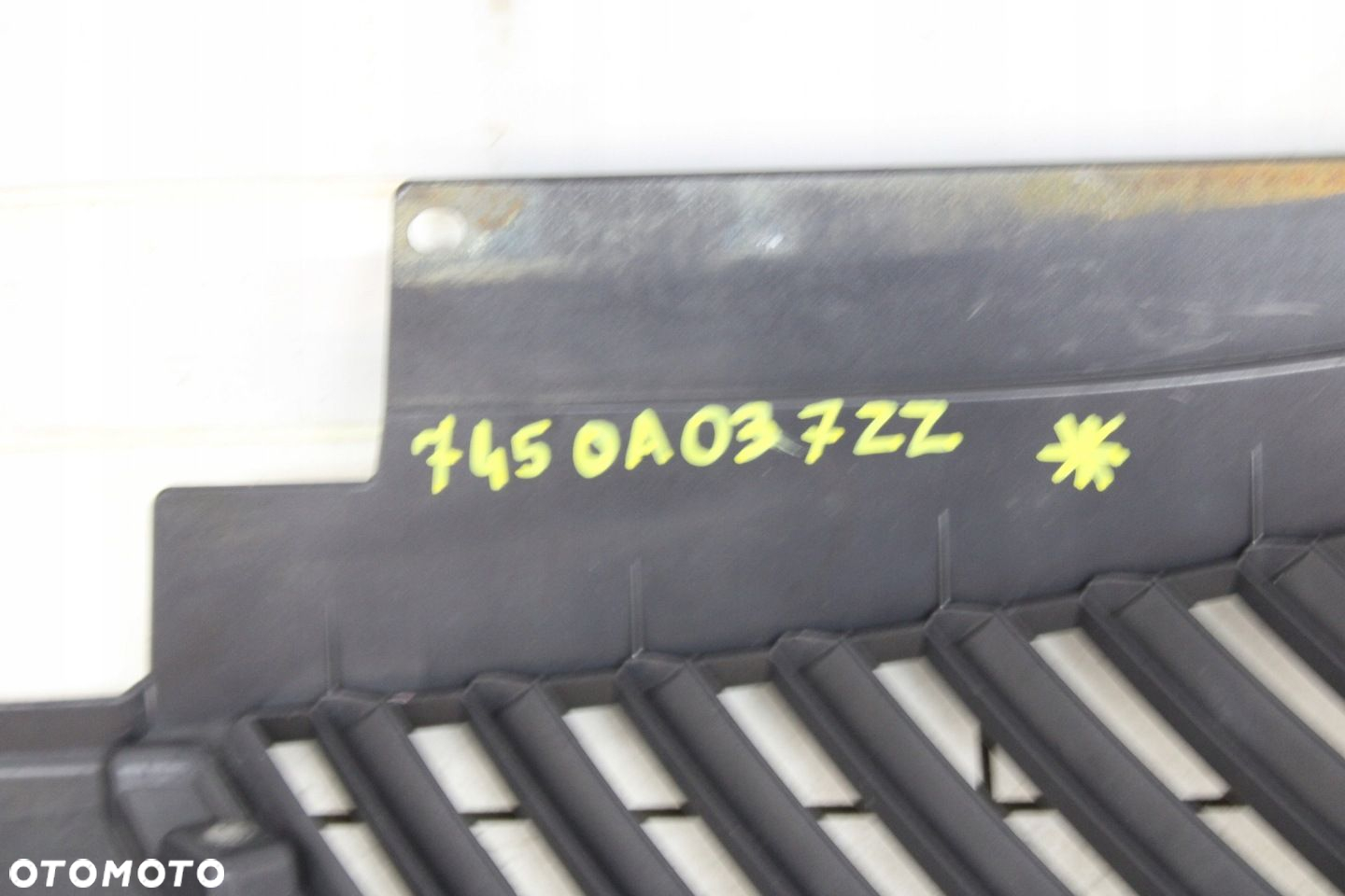 MITSUBISHI OUTLANDER II 06R- GRILL ATRAPA - 5