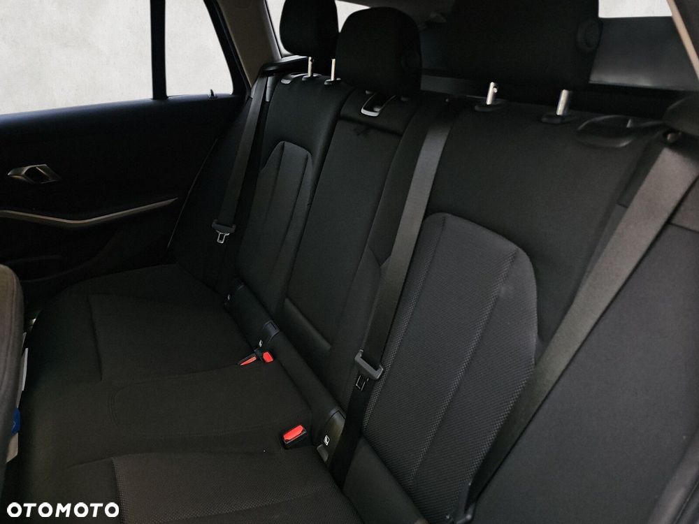 BMW Seria 3 - 23