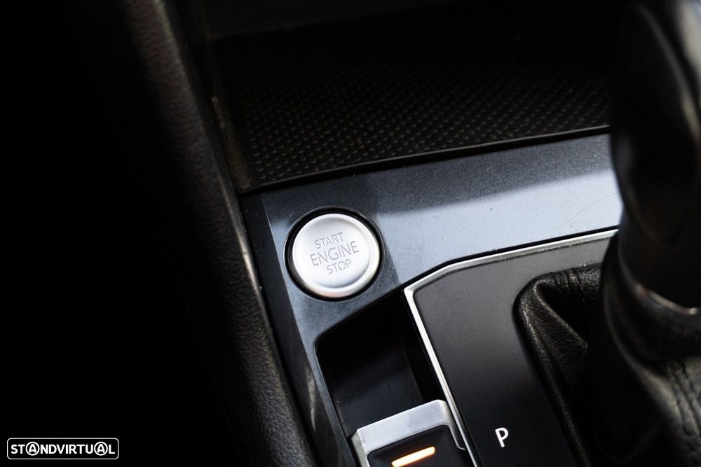 VW Tiguan 2.0 TDI Highline DSG - 27