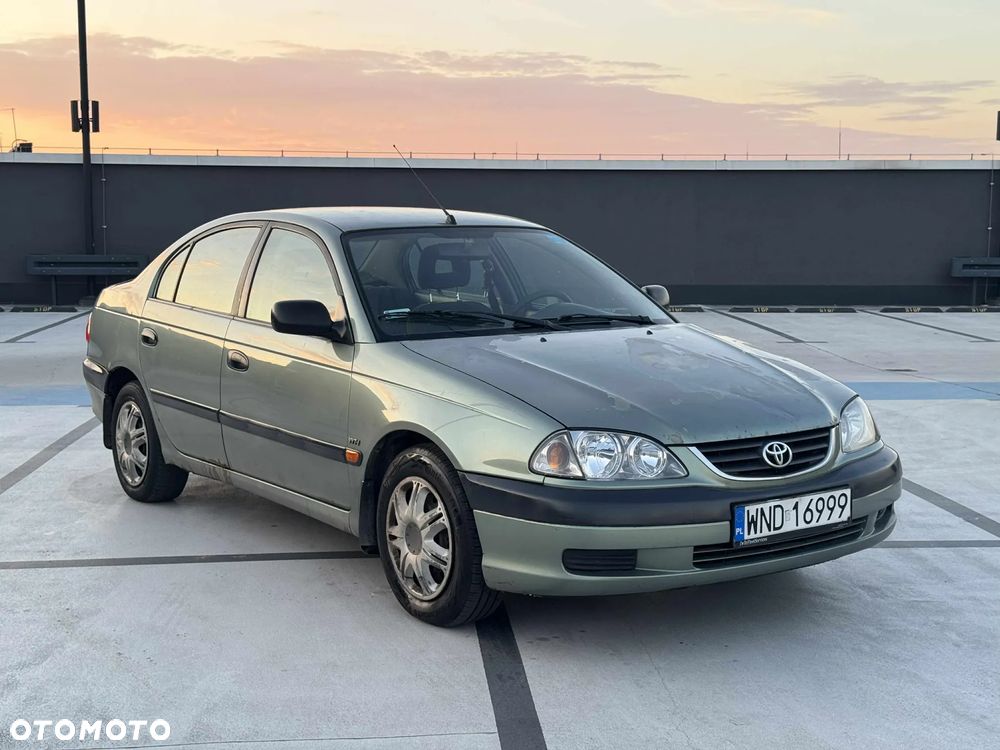 Toyota Avensis 1.6 VVT-i Terra - 1
