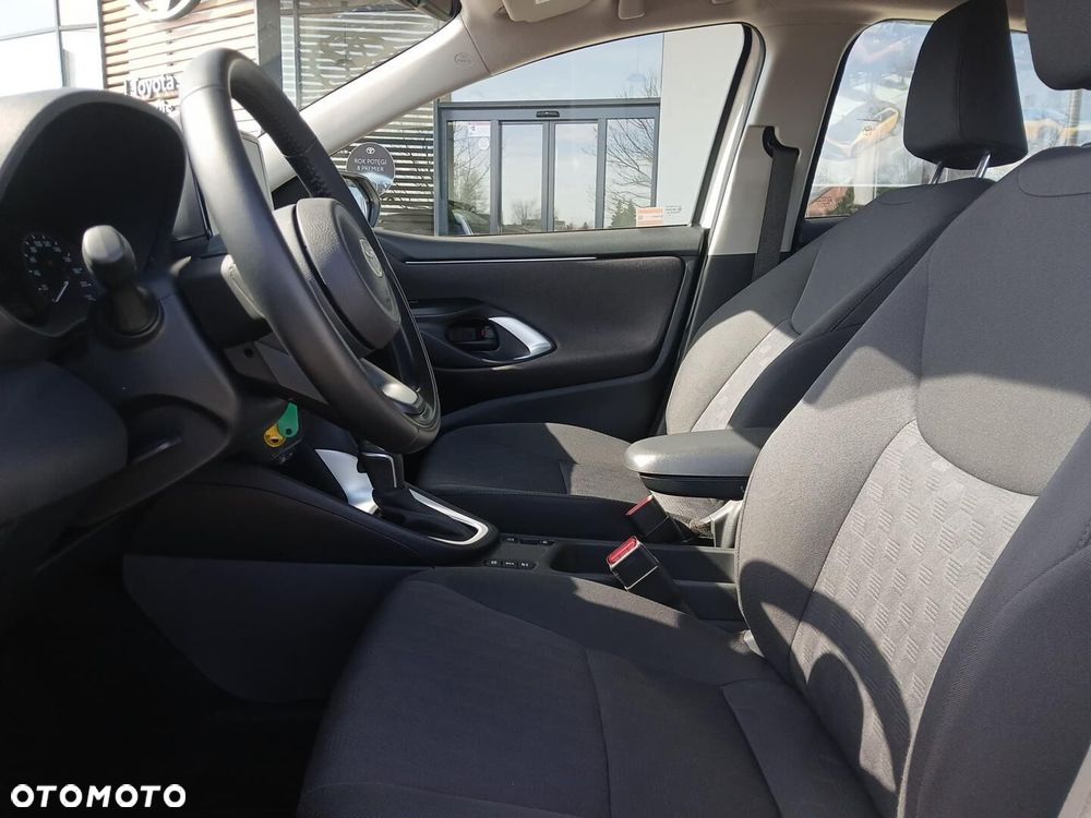 Toyota Yaris - 15