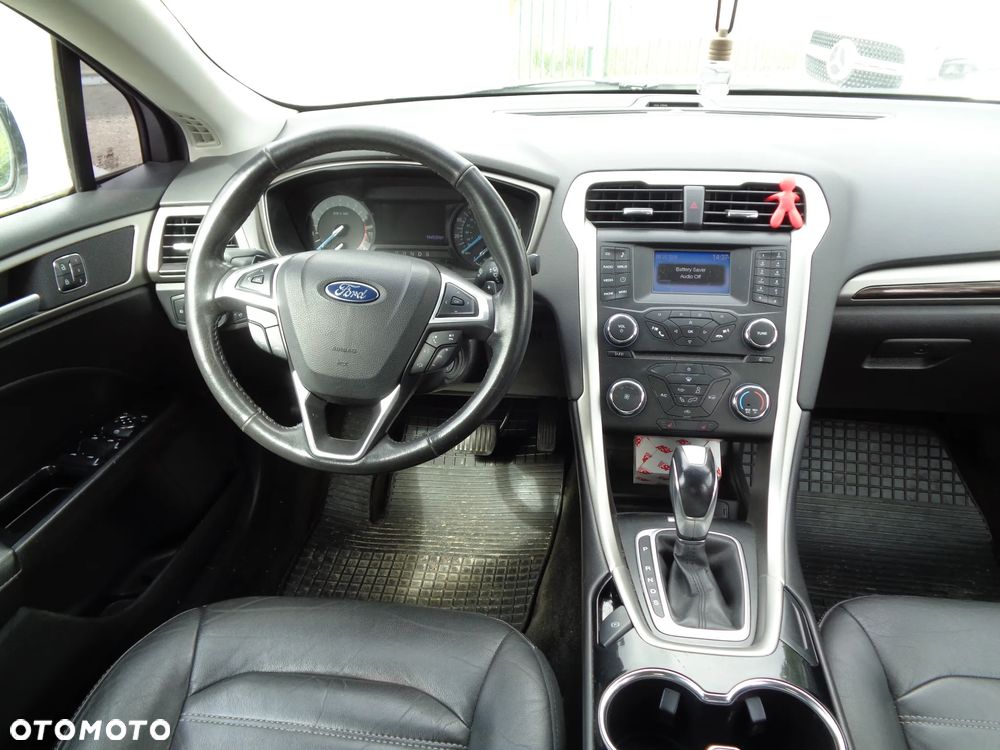 Ford Fusion 2.0 EcoBoost Titanium - 13