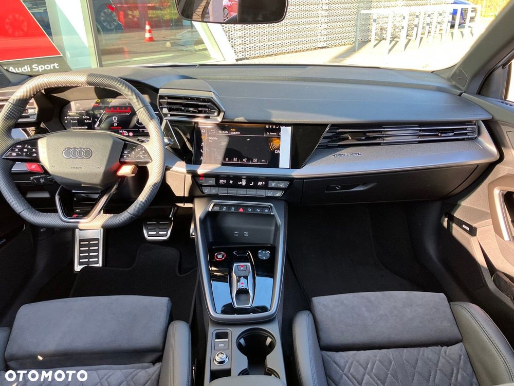 Audi RS3 Sportback - 15