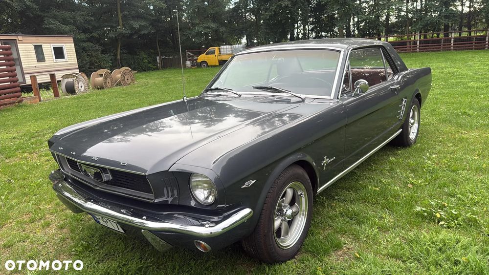 Ford Mustang - 19
