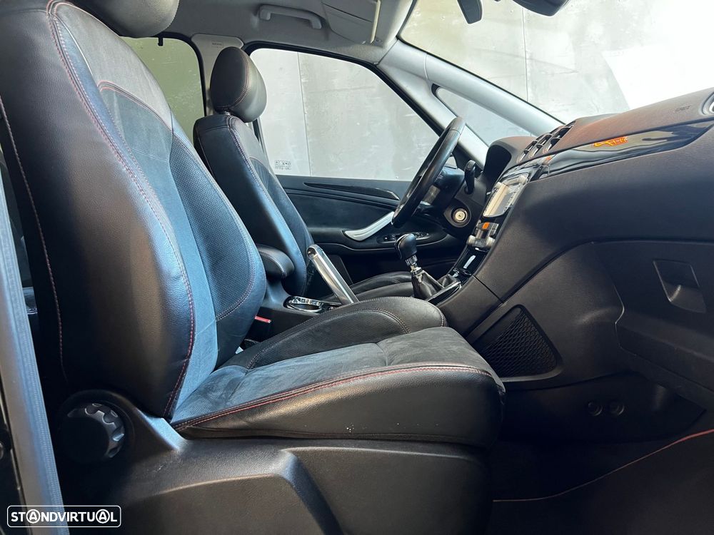 Ford S-Max 2.2 TDCi Titanium 7L - 14