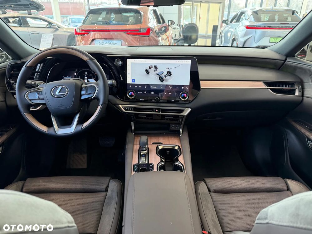 Lexus RX 450h+ Omotenashi - 13
