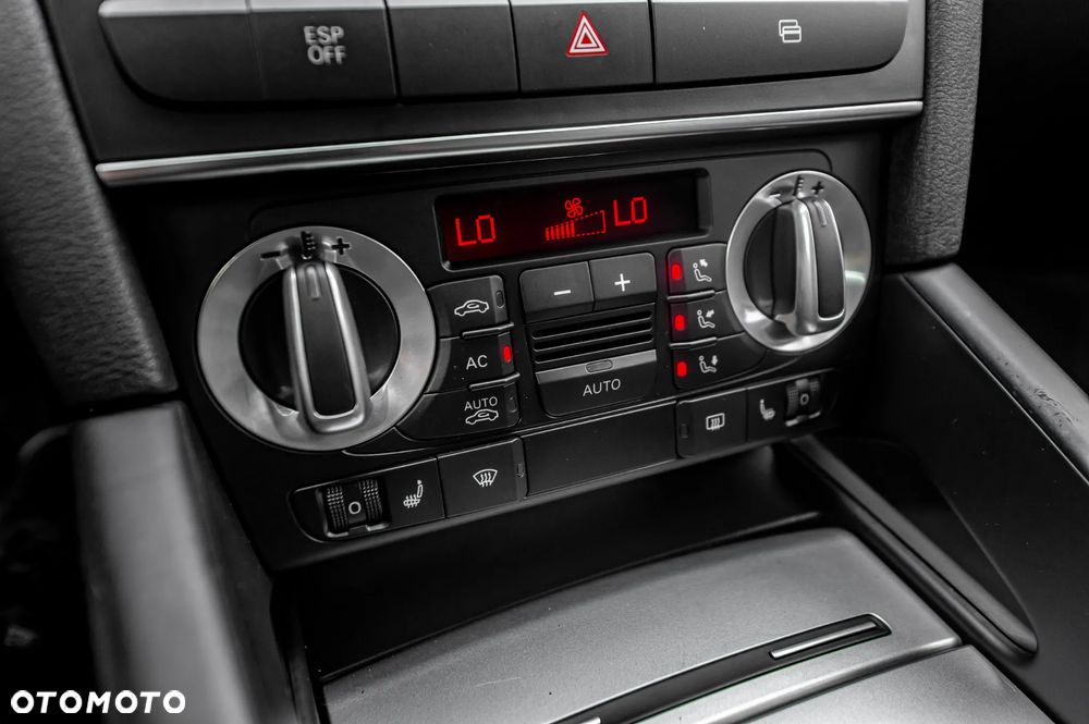Audi A3 Sportback 1.6 S tronic Attraction - 32