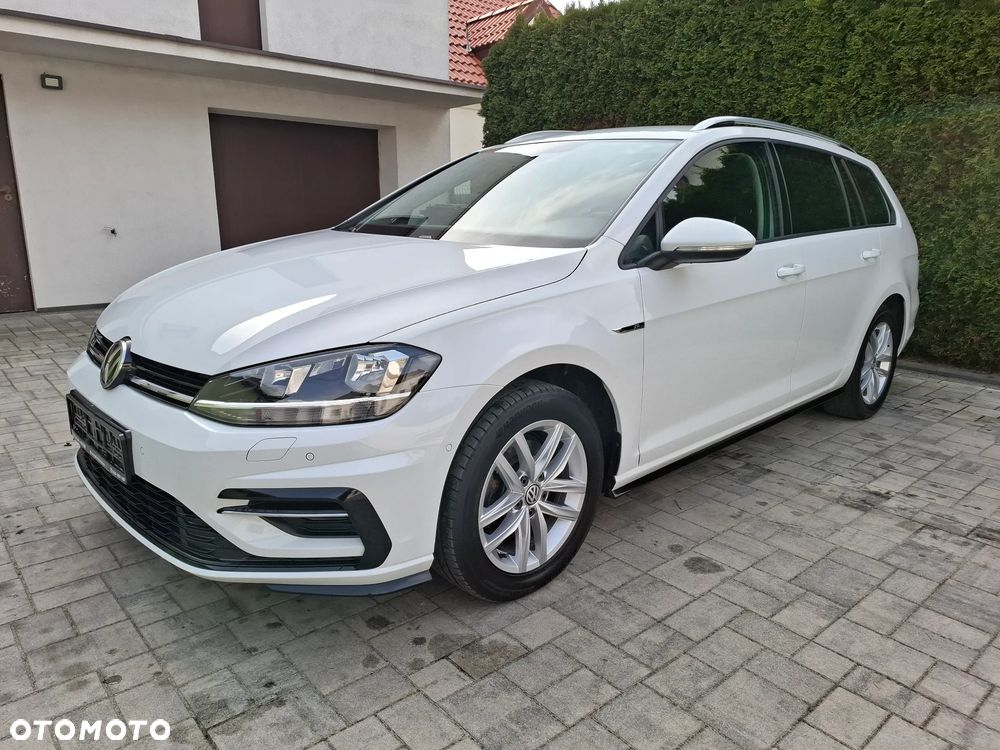 Volkswagen Golf 1.5 TSI OPF R-Line - 4