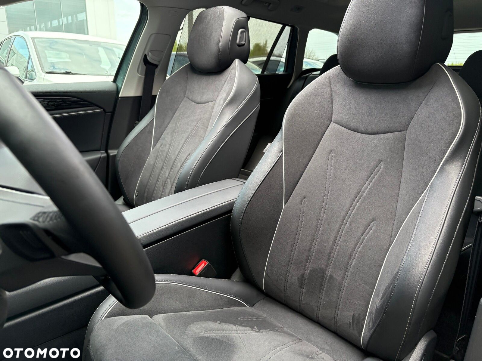 Volkswagen Passat - 13