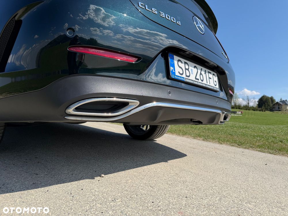 Mercedes-Benz CLS 300 d 4-Matic AMG - 11
