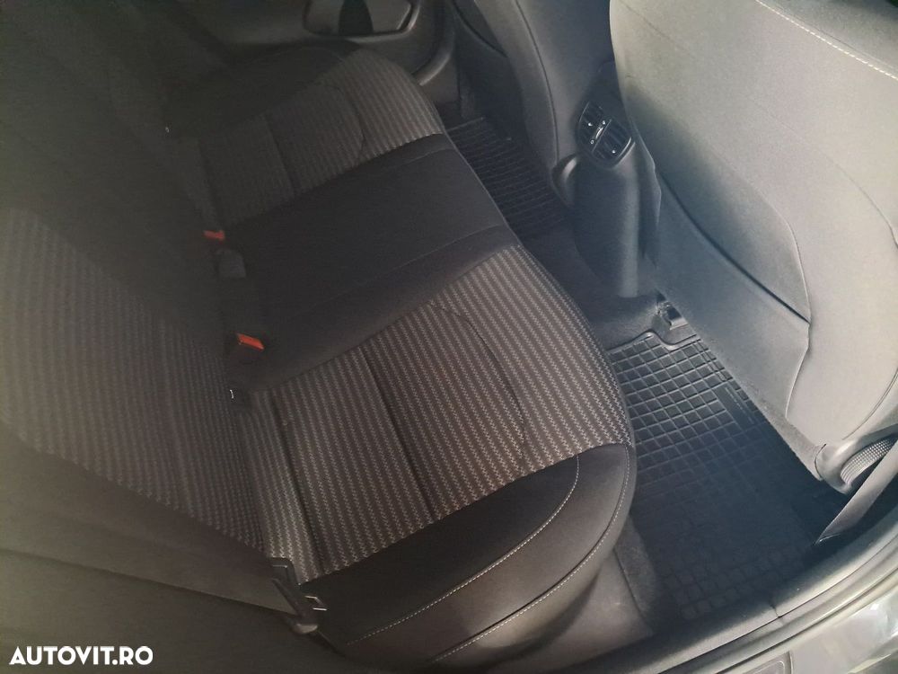 Kia XCeed - 19