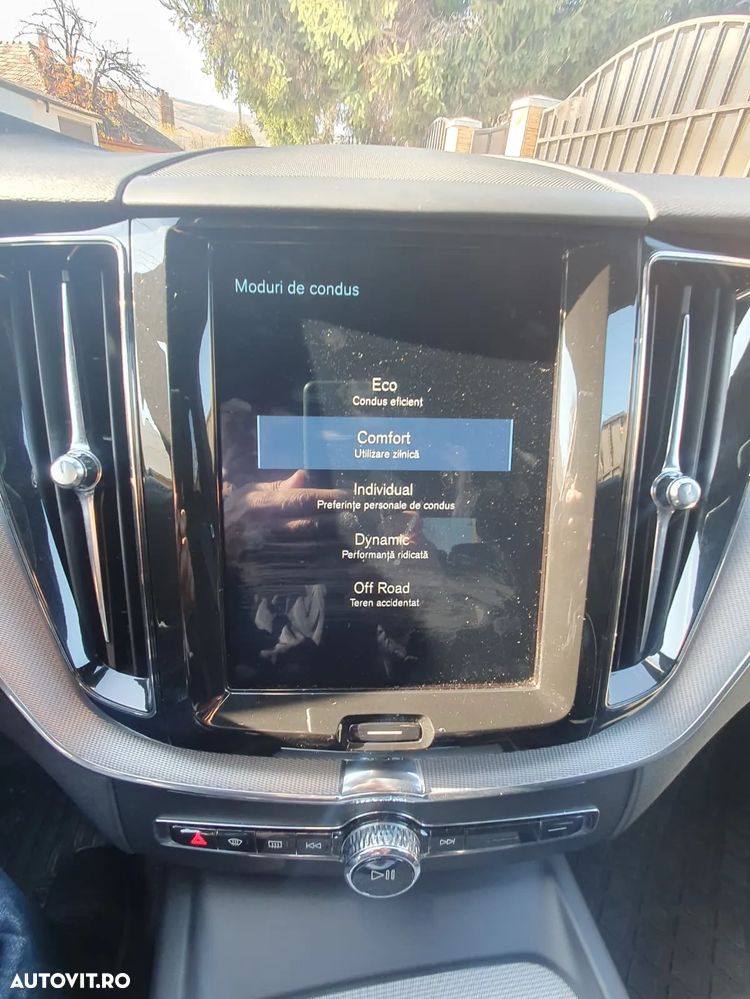 Volvo XC 60 D4 R-Design - 20