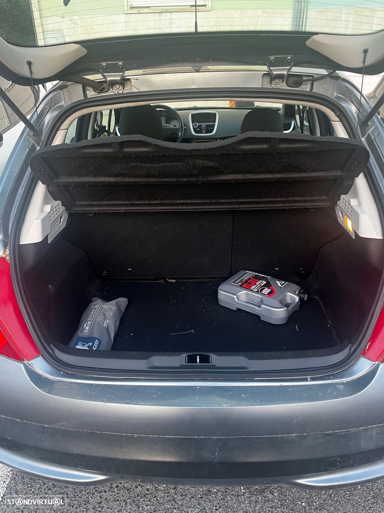 Peugeot 207 1.4 16V Trendy - 17