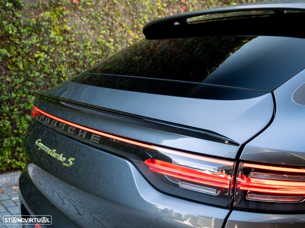 Porsche Cayenne Coupé Turbo S E-Hybrid - 16
