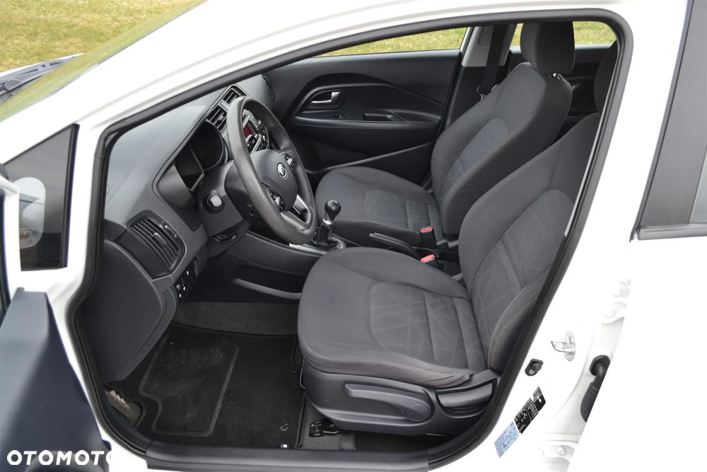 Kia Rio 1.2 Business Line - 9
