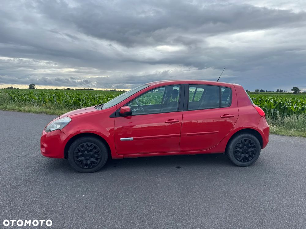 Renault Clio 1.2 16V Authentique - 5