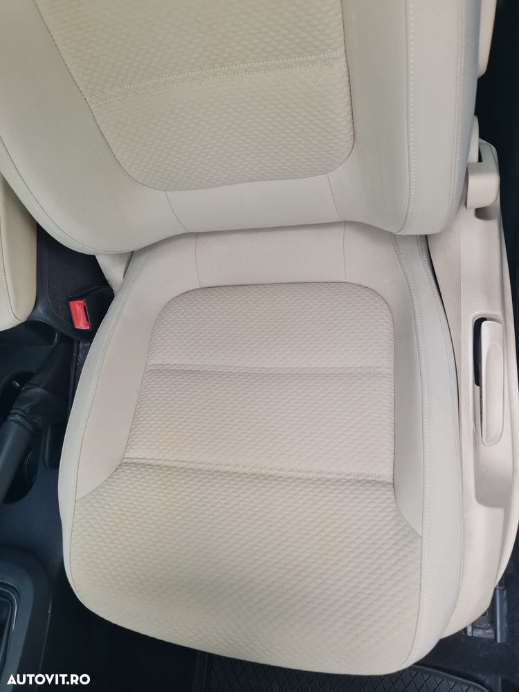 Volkswagen Jetta - 10