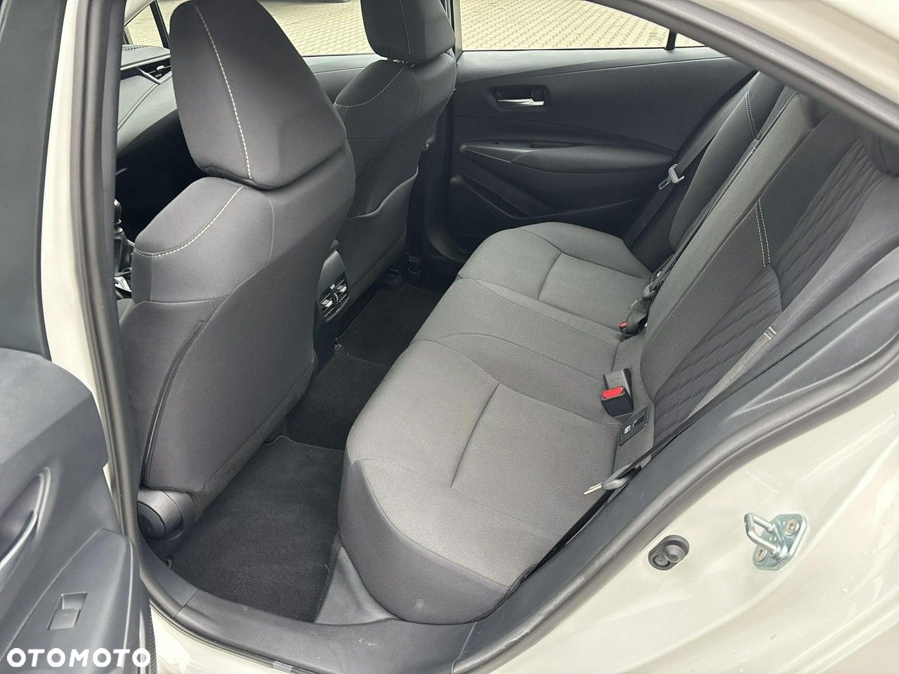 Toyota Corolla 1.6 Comfort - 12