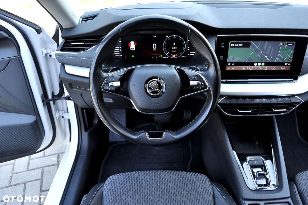 Skoda Octavia Combi 2.0 TDI DSG Exclusive Plus - 31