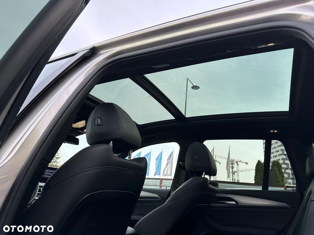 BMW iX3 80kWh Impressive - 23