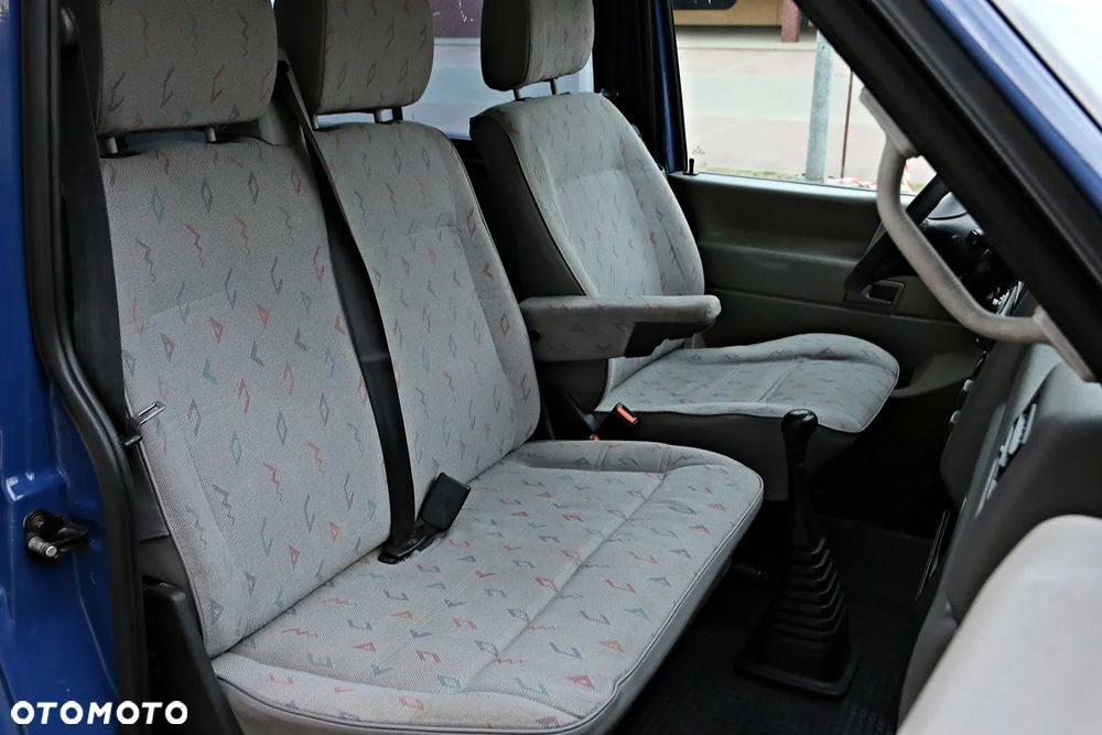 Volkswagen Transporter - 29