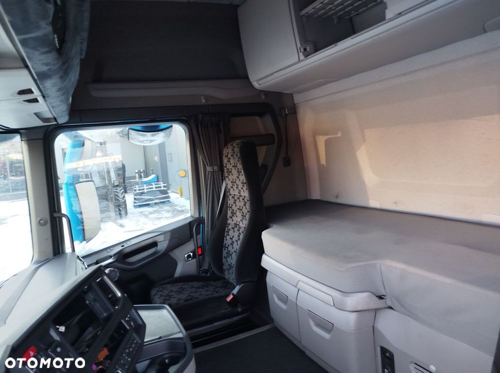 KABINA SCANIA R NTG - 9