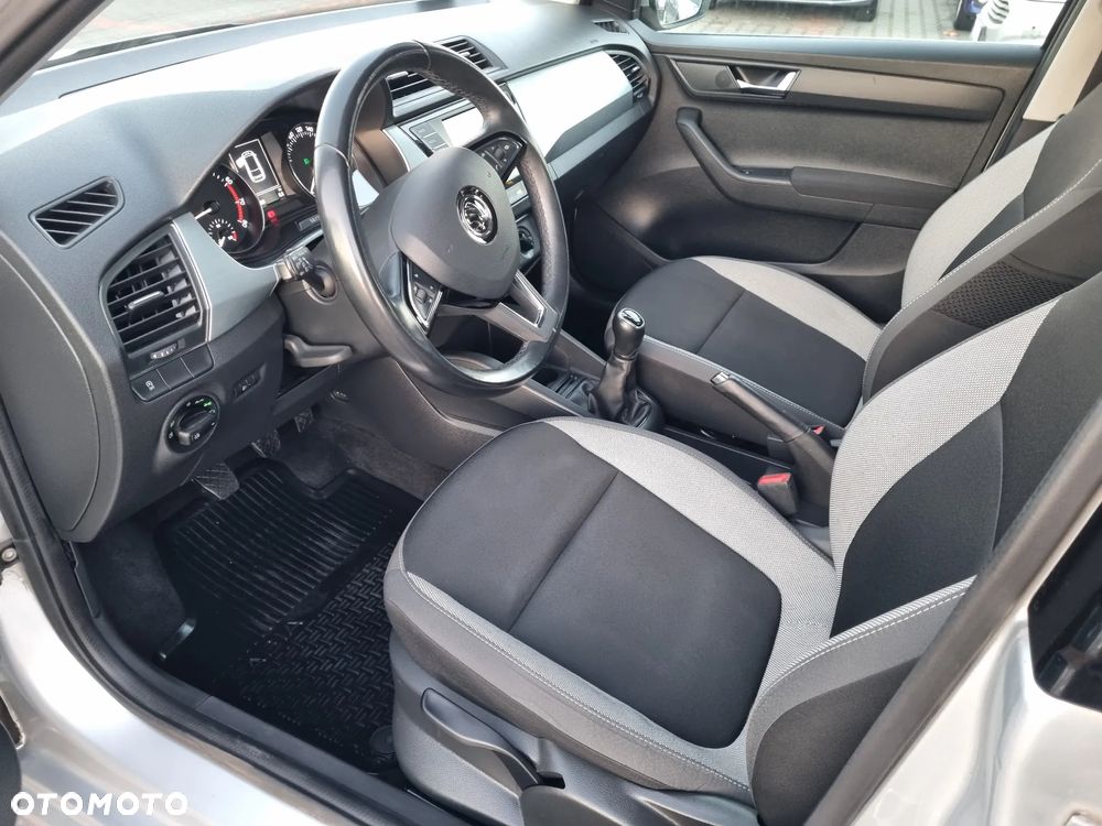 Skoda Fabia 1.0 TSI Ambition - 10