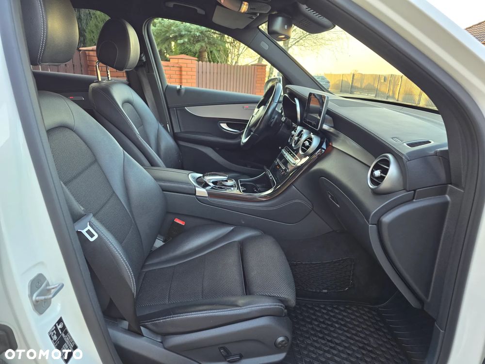 Mercedes-Benz GLC - 22