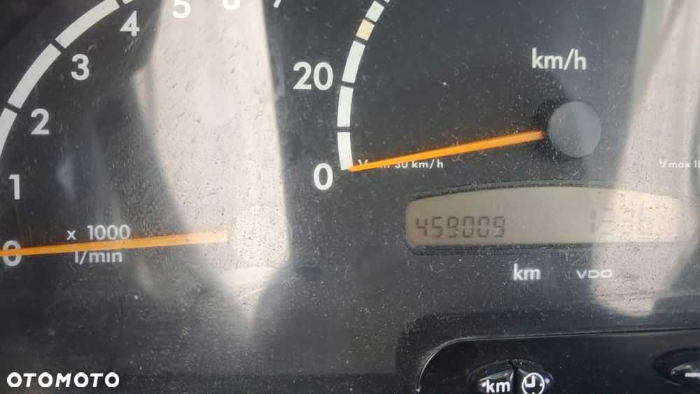 Mercedes-Benz Sprinter - 5