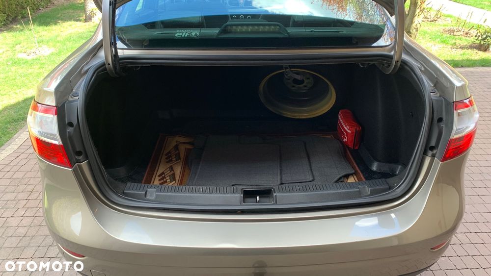 Renault Fluence 1.6 16V Expression - 11