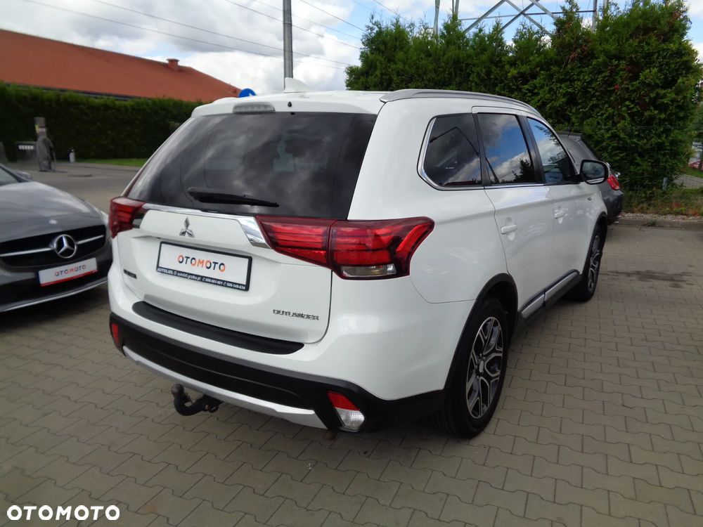 Mitsubishi Outlander 2.0 2WD Diamant Edition - 5
