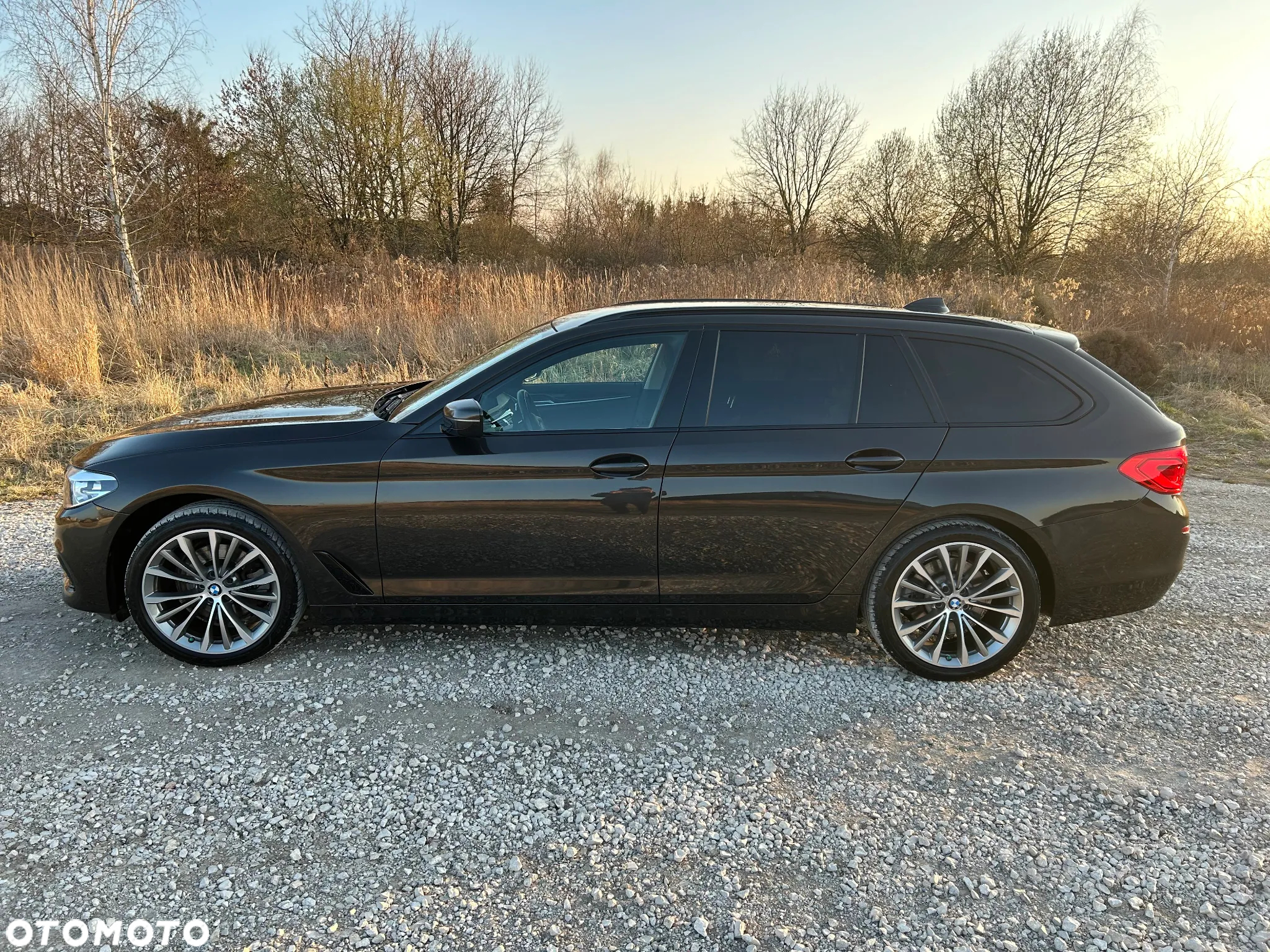 BMW Seria 5 520d Sport Line - 4