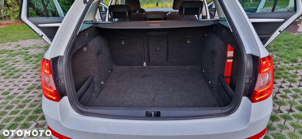 Skoda Octavia 2.0 TDI Style DSG - 10