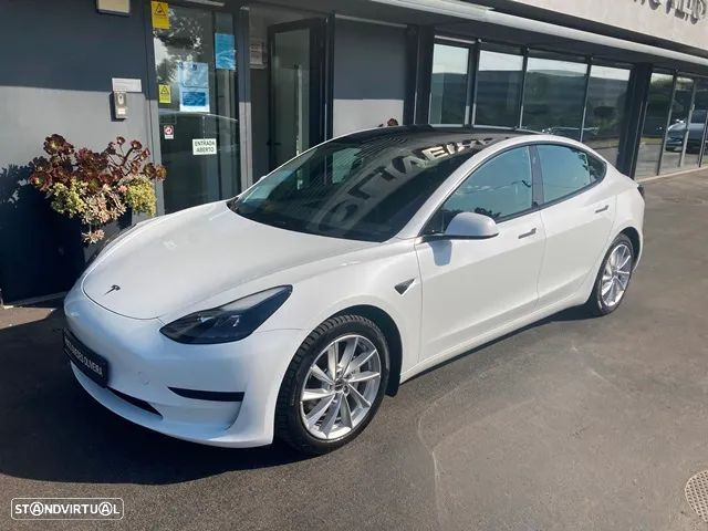 Tesla Model 3 Long Range Tração Traseira - 3