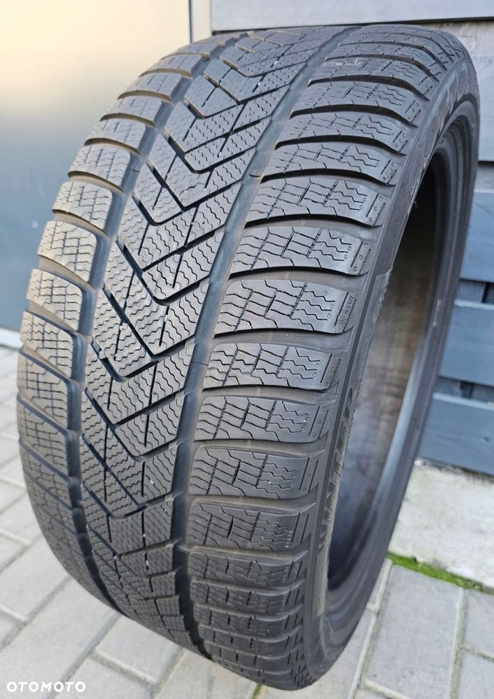 Pirelli Winter SottoZero 3 255/40R18 99 V BMW - 1