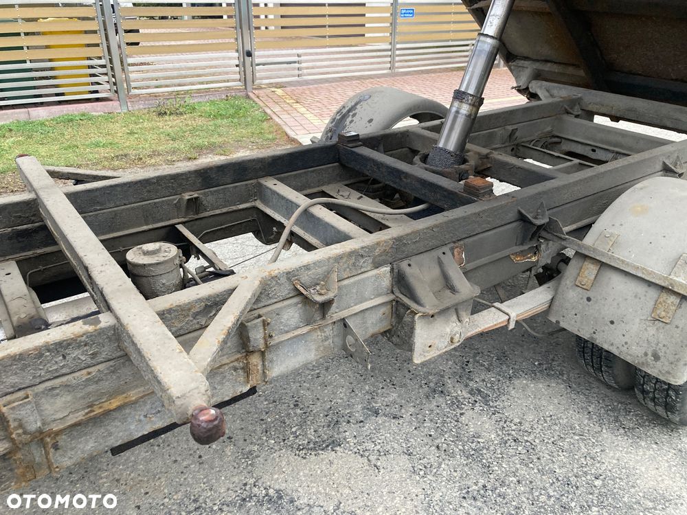 Mercedes-Benz 410 - 7